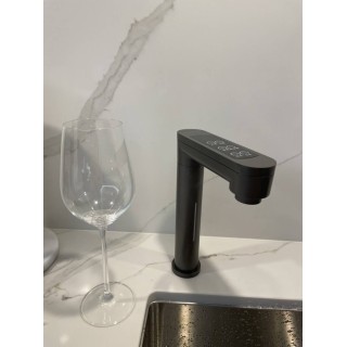 【小江淨水設備】宮黛三溫GD-800冰溫熱廚下型飲水機，搭配微電腦RO 400G烤漆腳架直出機（100%台灣零件組裝）。